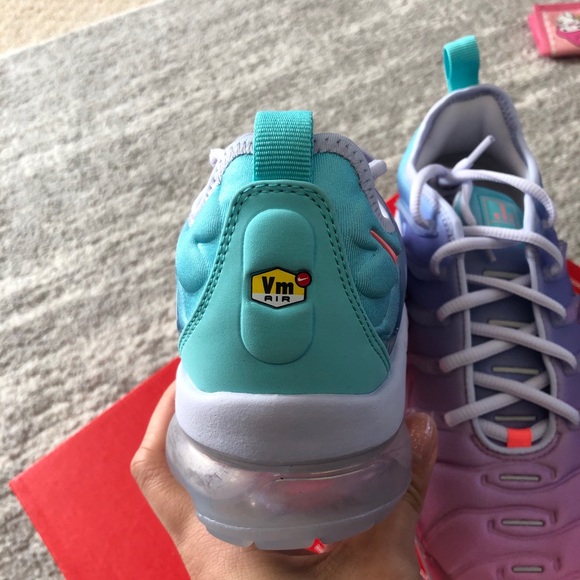 ✔️ New✔️ NIKE Air Vapormax Plus 'Pastel' ~ 7 - Picture 5 of 8